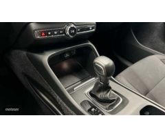 Volvo XC40 1.5 T2 MOMENTUM CORE 129 CV de 2021 con 104.948 Km por 22.900 EUR. en A Coruna