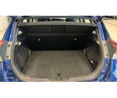 Toyota Auris 1.8 VVT-I HYBRID ACTIVE 136 CV de 2016 con 117.356 Km por 14.700 EUR. en A Coruna