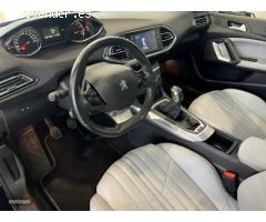 Peugeot 308 1.2 ALLURE 130 CV de 2016 con 85.319 Km por 11.900 EUR. en A Coruna