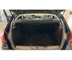 Peugeot 308 1.2 ALLURE 130 CV de 2016 con 85.319 Km por 11.900 EUR. en A Coruna