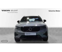 Volvo XC40 XC40 PLUS B3 MILD HYBRID GASOLINA de 2025 con 1 Km por 41.500 EUR. en Cantabria