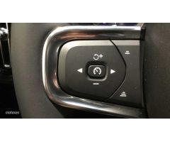 Volvo XC40 XC40 PLUS B3 MILD HYBRID GASOLINA de 2025 con 1 Km por 41.500 EUR. en Cantabria