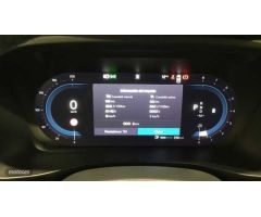 Volvo XC40 XC40 PLUS B3 MILD HYBRID GASOLINA de 2025 con 1 Km por 41.500 EUR. en Cantabria