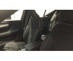 Volvo XC40 XC40 PLUS B3 MILD HYBRID GASOLINA de 2025 con 1 Km por 41.500 EUR. en Cantabria