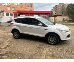 Ford Kuga Titanium 2.0 Duratec FHEV 140kW Auto de 2014 con 115.000 Km por 10.600 EUR. en Toledo
