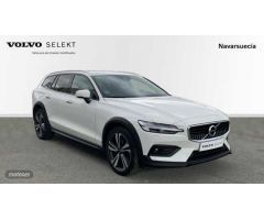 Volvo V 60 V60 Cross Country Pro D4 AWD Automatico de 2019 con 91.467 Km por 33.850 EUR. en Navarra