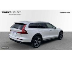 Volvo V 60 V60 Cross Country Pro D4 AWD Automatico de 2019 con 91.467 Km por 33.850 EUR. en Navarra