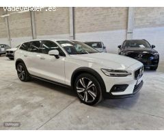Volvo V 60 V60 Cross Country Pro D4 AWD Automatico de 2019 con 91.467 Km por 33.850 EUR. en Navarra