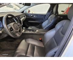 Volvo V 60 V60 Cross Country Pro D4 AWD Automatico de 2019 con 91.467 Km por 33.850 EUR. en Navarra