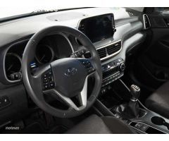 Hyundai Tucson Tucson 1.6CRDI 48V Tecno Sky Safe 4x2 de 2019 con 110.400 Km por 19.990 EUR. en Cadiz