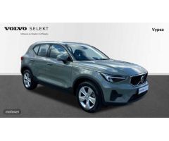 Volvo XC40 1.5 T2 CORE AUTO 129 5P de 2024 con 10.411 Km por 31.900 EUR. en Malaga