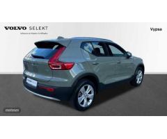 Volvo XC40 1.5 T2 CORE AUTO 129 5P de 2024 con 10.411 Km por 31.900 EUR. en Malaga