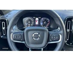 Volvo XC40 1.5 T2 CORE AUTO 129 5P de 2024 con 10.411 Km por 31.900 EUR. en Malaga