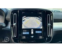 Volvo XC40 1.5 T2 CORE AUTO 129 5P de 2024 con 10.411 Km por 31.900 EUR. en Malaga