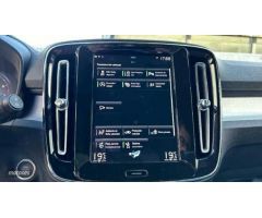 Volvo XC40 1.5 T2 CORE AUTO 129 5P de 2024 con 10.411 Km por 31.900 EUR. en Malaga