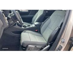 Volvo XC40 2.0 B3 CORE AUTO 163 5P de 2024 con 20.192 Km por 33.500 EUR. en Cordoba