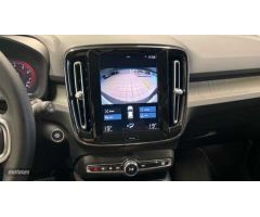 Volvo XC40 1.5 T2 CORE AUTO 129 CV de 2022 con 41.989 Km por 27.900 EUR. en A Coruna