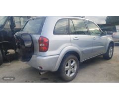 Toyota RAV 4 2.0D4D 116cv de 2004 con 182.000 Km por 8.250 EUR. en Navarra