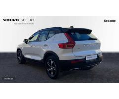 Volvo XC40 1.5 T3 R-DESIGN AUTO 5P de 2020 con 118.350 Km por 27.800 EUR. en Murcia