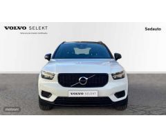 Volvo XC40 1.5 T3 R-DESIGN AUTO 5P de 2020 con 118.350 Km por 27.800 EUR. en Murcia