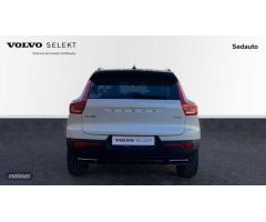Volvo XC40 1.5 T3 R-DESIGN AUTO 5P de 2020 con 118.350 Km por 27.800 EUR. en Murcia
