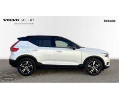 Volvo XC40 1.5 T3 R-DESIGN AUTO 5P de 2020 con 118.350 Km por 27.800 EUR. en Murcia