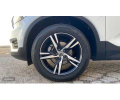 Volvo XC40 1.5 T3 R-DESIGN AUTO 5P de 2020 con 118.350 Km por 27.800 EUR. en Murcia