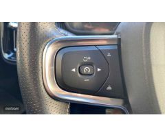 Volvo XC40 1.5 T3 R-DESIGN AUTO 5P de 2020 con 118.350 Km por 27.800 EUR. en Murcia