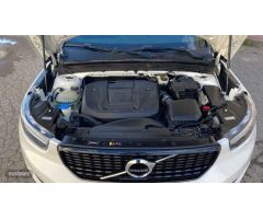 Volvo XC40 1.5 T3 R-DESIGN AUTO 5P de 2020 con 118.350 Km por 27.800 EUR. en Murcia