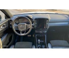 Volvo XC40 1.5 T3 R-DESIGN AUTO 5P de 2020 con 118.350 Km por 27.800 EUR. en Murcia
