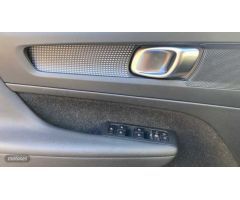 Volvo XC40 1.5 T3 R-DESIGN AUTO 5P de 2020 con 118.350 Km por 27.800 EUR. en Murcia