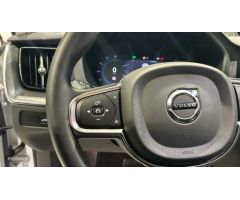 Volvo XC 60 2.0 B4 D CORE AUTO 5P de 2023 con 12.022 Km por 41.500 EUR. en Madrid