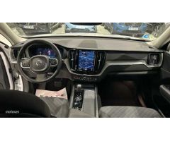 Volvo XC 60 2.0 B4 D CORE AUTO 5P de 2023 con 12.022 Km por 41.500 EUR. en Madrid