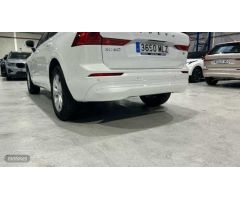 Volvo XC 60 2.0 B4 D CORE AUTO 5P de 2023 con 12.022 Km por 41.500 EUR. en Madrid