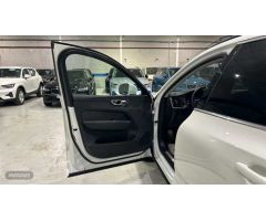 Volvo XC 60 2.0 B4 D CORE AUTO 5P de 2023 con 12.022 Km por 41.500 EUR. en Madrid