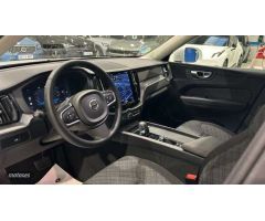 Volvo XC 60 2.0 B4 D CORE AUTO 5P de 2023 con 12.022 Km por 41.500 EUR. en Madrid