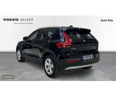 Volvo XC40 1.5 T2 CORE AUTO 5P de 2023 con 13.000 Km por 31.900 EUR. en Madrid