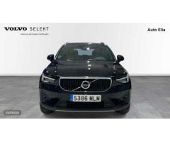 Volvo XC40 1.5 T2 CORE AUTO 5P de 2023 con 13.000 Km por 31.900 EUR. en Madrid