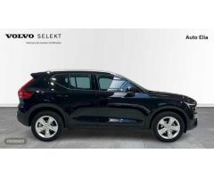Volvo XC40 1.5 T2 CORE AUTO 5P de 2023 con 13.000 Km por 31.900 EUR. en Madrid