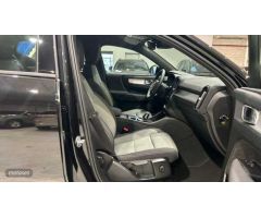 Volvo XC40 1.5 T2 CORE AUTO 5P de 2023 con 13.000 Km por 31.900 EUR. en Madrid