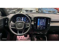Volvo XC40 1.5 T2 CORE AUTO 5P de 2023 con 13.000 Km por 31.900 EUR. en Madrid