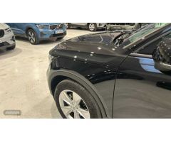 Volvo XC40 1.5 T2 CORE AUTO 5P de 2023 con 13.000 Km por 31.900 EUR. en Madrid