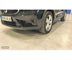 Volvo XC40 1.5 T2 CORE AUTO 5P de 2023 con 13.000 Km por 31.900 EUR. en Madrid