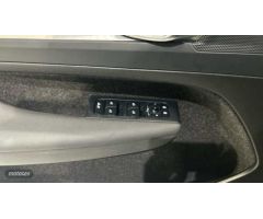 Volvo XC40 1.5 T2 CORE AUTO 5P de 2023 con 13.000 Km por 31.900 EUR. en Madrid