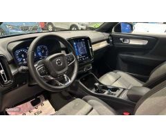 Volvo XC40 1.5 T2 CORE AUTO 5P de 2023 con 13.000 Km por 31.900 EUR. en Madrid