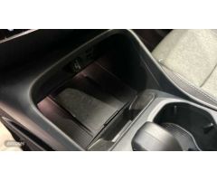 Volvo XC40 1.5 T2 CORE AUTO 5P de 2023 con 13.000 Km por 31.900 EUR. en Madrid