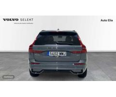 Volvo XC 60 2.0 B4 D ULTIMATE DARK AUTO 4WD 5P de 2023 con 31.800 Km por 56.900 EUR. en Madrid