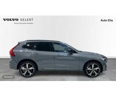 Volvo XC 60 2.0 B4 D ULTIMATE DARK AUTO 4WD 5P de 2023 con 31.800 Km por 56.900 EUR. en Madrid
