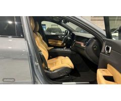 Volvo XC 60 2.0 B4 D ULTIMATE DARK AUTO 4WD 5P de 2023 con 31.800 Km por 56.900 EUR. en Madrid