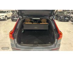 Volvo XC 60 2.0 B4 D ULTIMATE DARK AUTO 4WD 5P de 2023 con 31.800 Km por 56.900 EUR. en Madrid